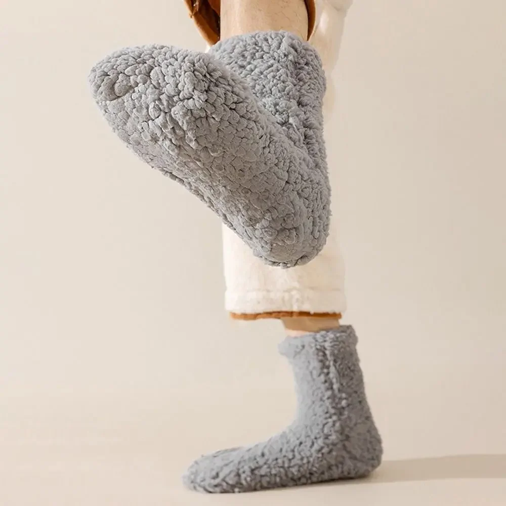 1쌍 실리콘 논슬립 바닥 양말 보온 부드러운 캐시미어 수면 양말 편안한 두꺼운 카펫 홈 양말 여성 남성용
