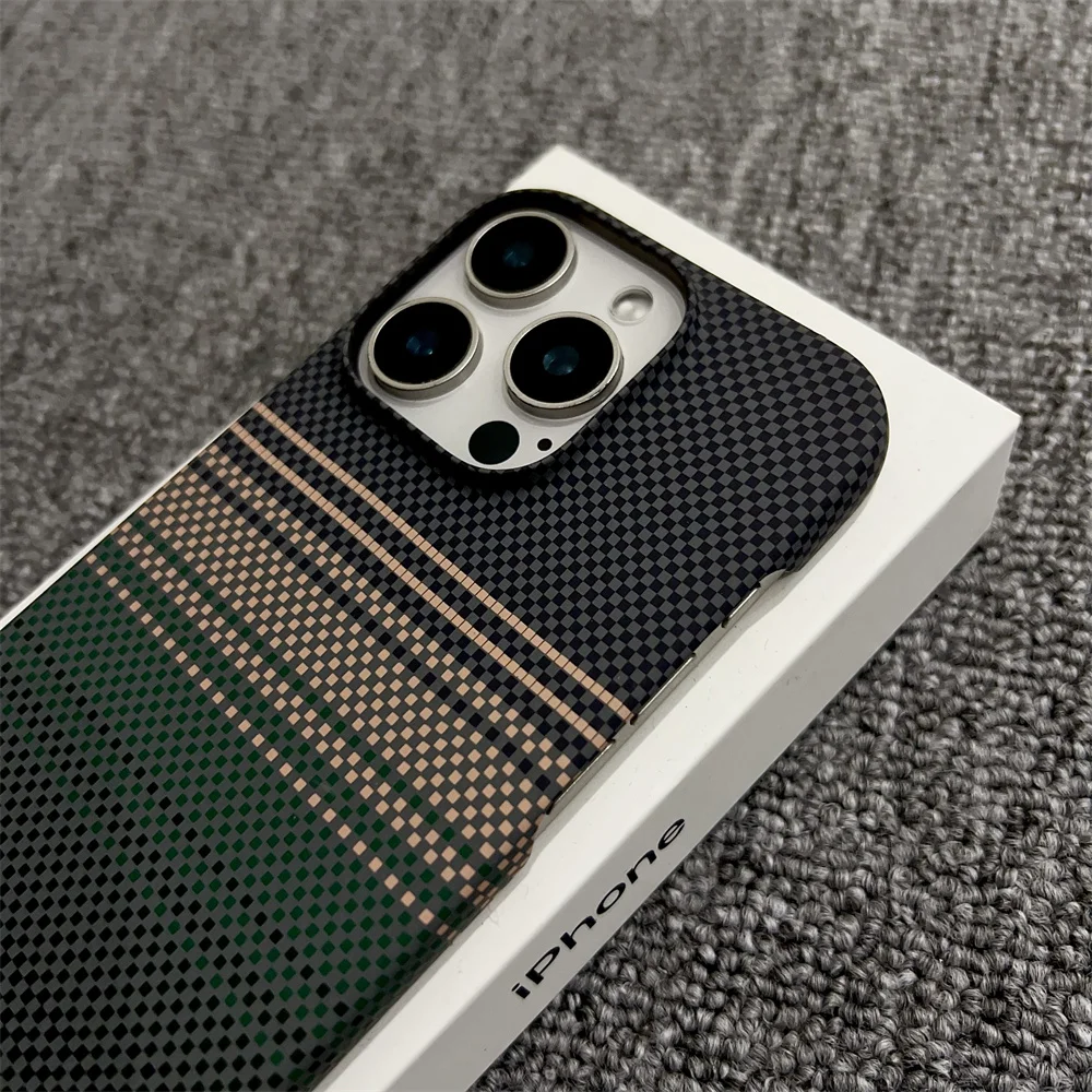 Luxury Carbon Fiber Frameless Case For iPhone 16 Plus 15 14 13 12 Pro Max Magnetic For Magsafe Wireless Charge Shockproof Cover - náhled 4