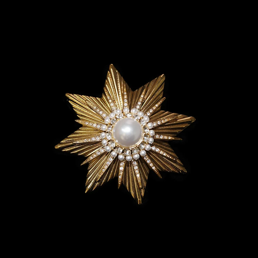 

Amorita Vintage Astral design brooch for women.