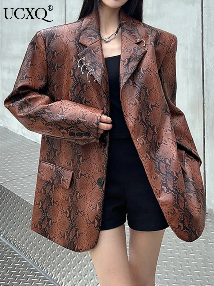 UCXQ Vintage Leather Jacket Streetwear Metal Splicing Snake Print Loose Minimalist PU Blazer Coat Women 2024 Spring Autumn C2282