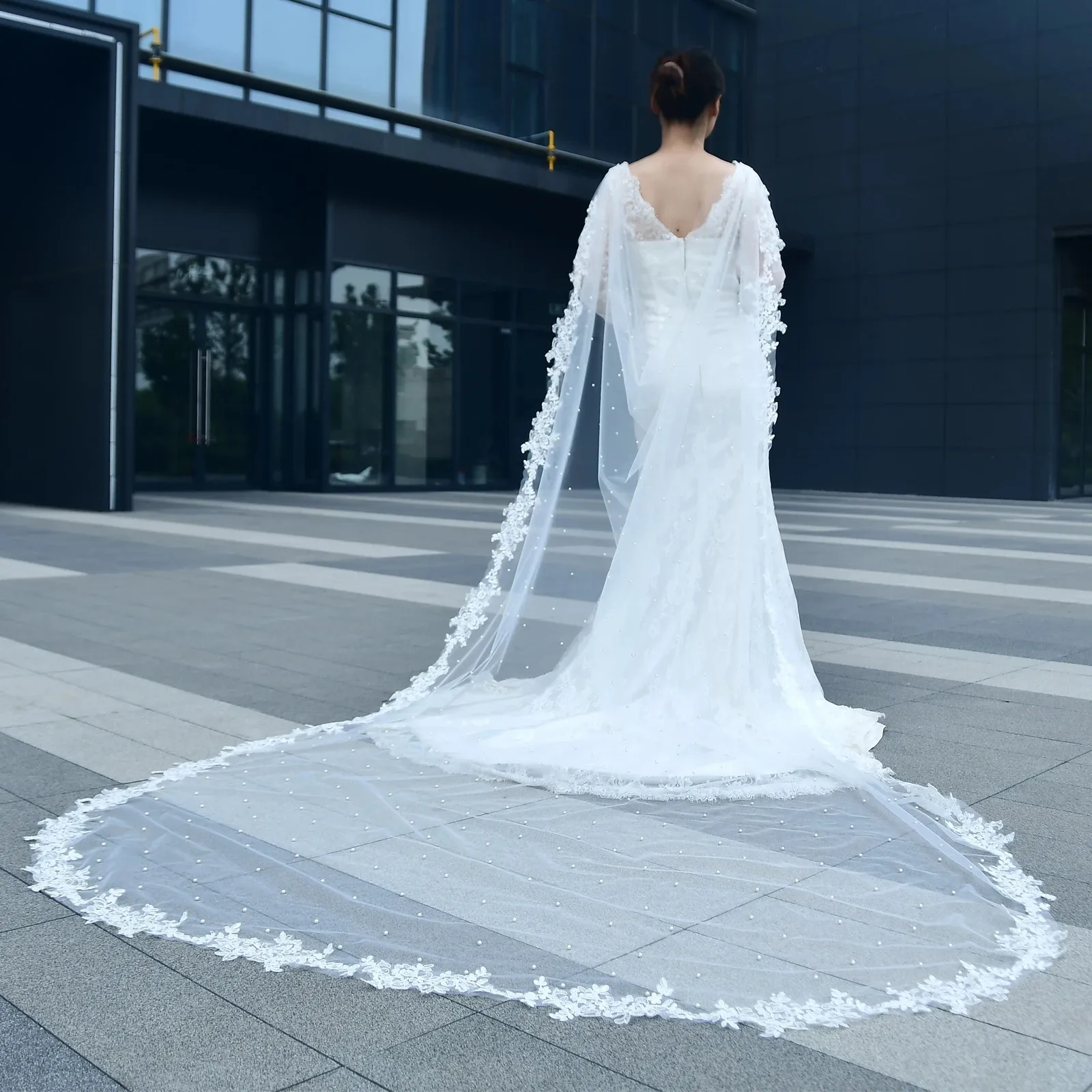 3M Trailing Bridal Cape Shawl Elegant Pearl Beaded Lace Applique Tulle Detachable Wrap with Safety Pin Wedding Dress Accessories