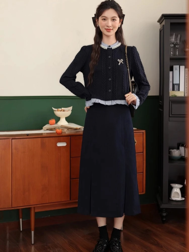 

ALXNAN Navy Blue Sweater Stand-up Collar Pearl Metal Bow Ruffled Patchwork Knit Sweater Regular-shoulder Slim Pullover LXN315103