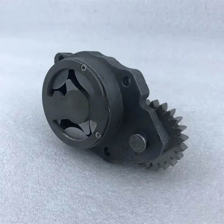 Engine Parts ISDE 6D107 QSB6.7  Lubricating Oil Pump 5291050 4897480 4939588 504047581 3971544