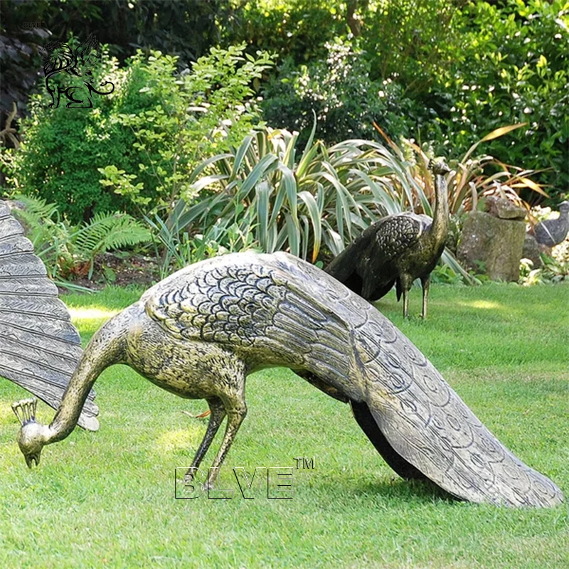 

BLVE Outdoor Decoration Western Life Size Metal Art Animal Cooper Statue Bronze Peacock Sculpture