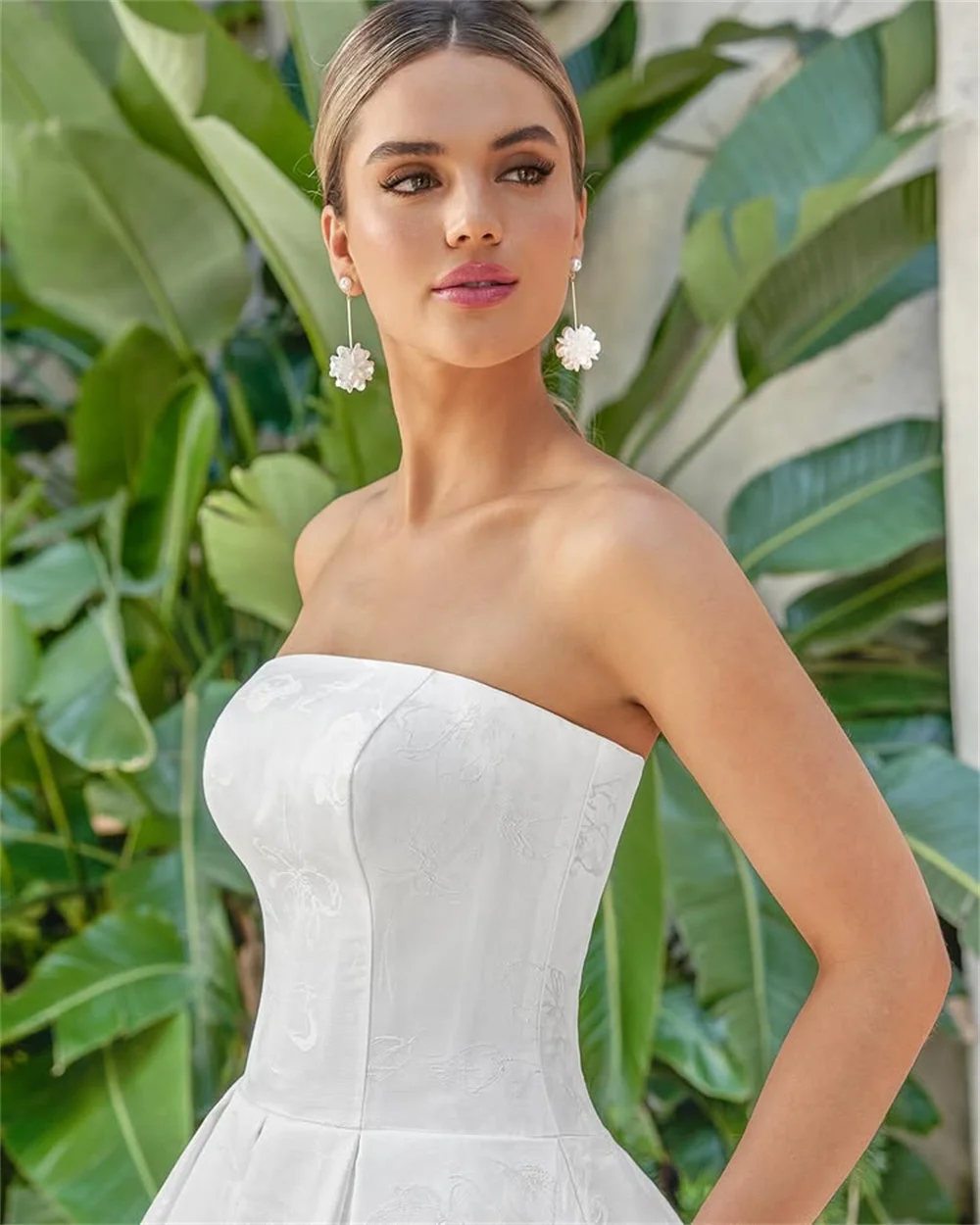 Satin A-Line Newest Wedding Gown Off White Strapless Wedding Dresses For Women Long Train Evening Dress Bride vestidos de novia
