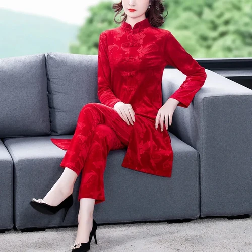 Imagen 2 del producto Conjunto de dos piezas para mujer, traje de terciopelo dorado, Jersey, Tops y pantalones completos, pantalones holgados de mediana edad, 5XL, Primavera