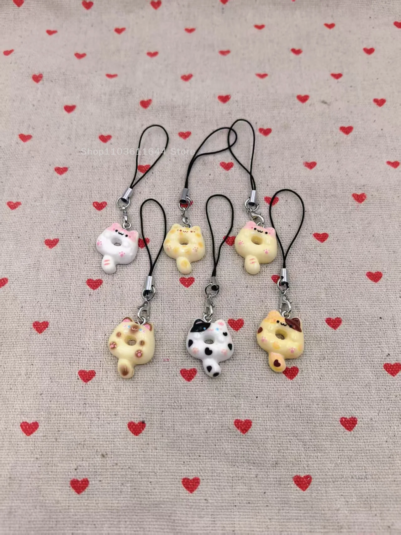

1pcs Cute Cat Cookie Bag Charm Keychain Jewelry Kawaii Resin Animal DIY Backpack Charm Pendant Decoration Couple Gift