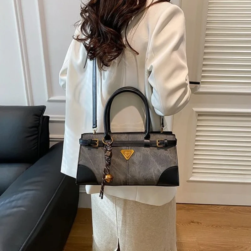 

Elegant Woven Diaper Bag Women's Bag Backpack Business Travel Minimalist Work Essentials Exquisite Portable Trendy Simple