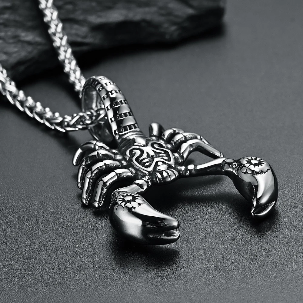 Gothic Retro Scorpion Pendant Necklace Punk Hip Hop Animal Insect Scorpion Stainless Steel Biker Necklace Men Jewelry Gift