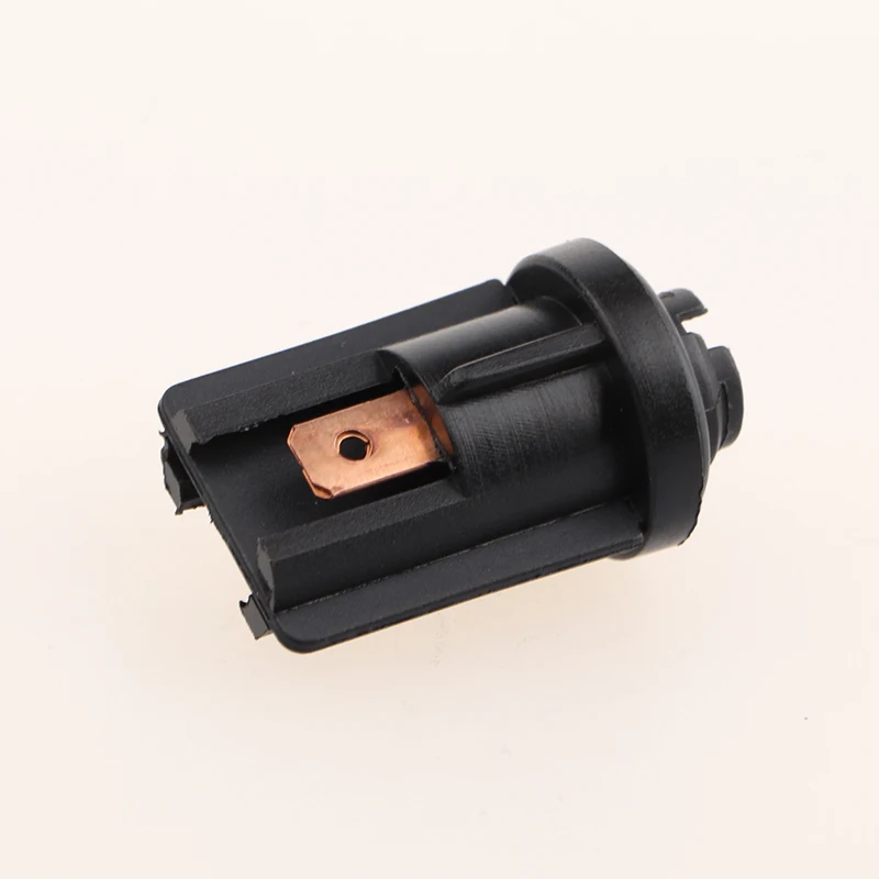 1Pcs 533941669 For VW Golf Car Clearance Lights T4w Bulb Base