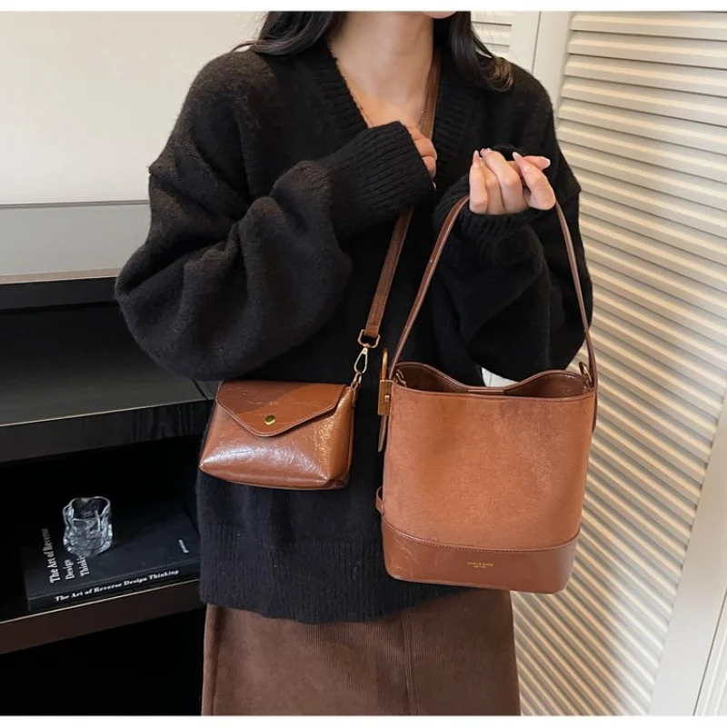 

Fashionable Women's Handbag Made Of Fine Leather Boasting Casual Trendy Daily Look​