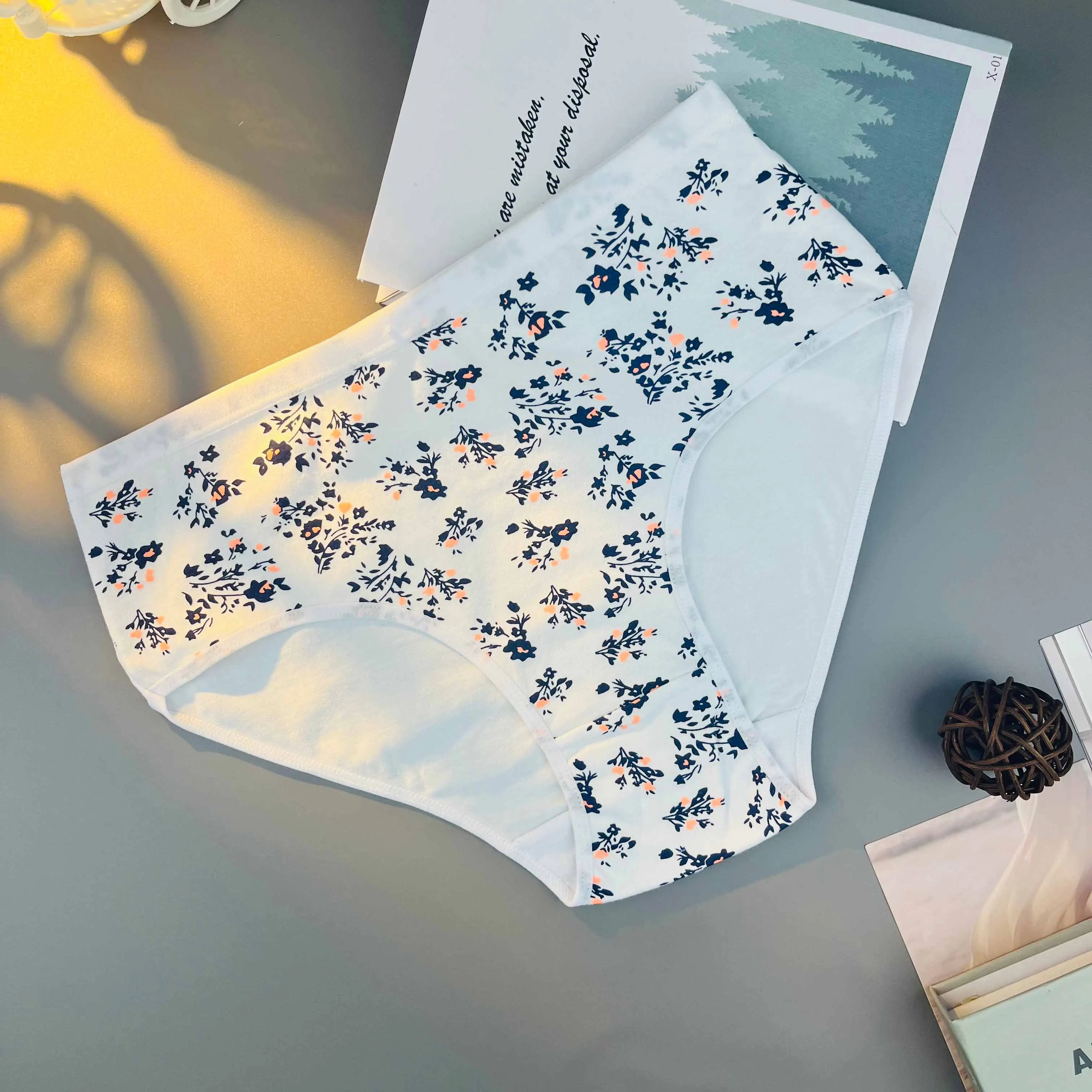 9 Buah [Pakaian Dalam Wanita] Celana Dalam Hadiah Natal Halloween Celana Dalam Wanita Gambar Bunga Lucu Celana Dalam Lingerie Mid-Rise