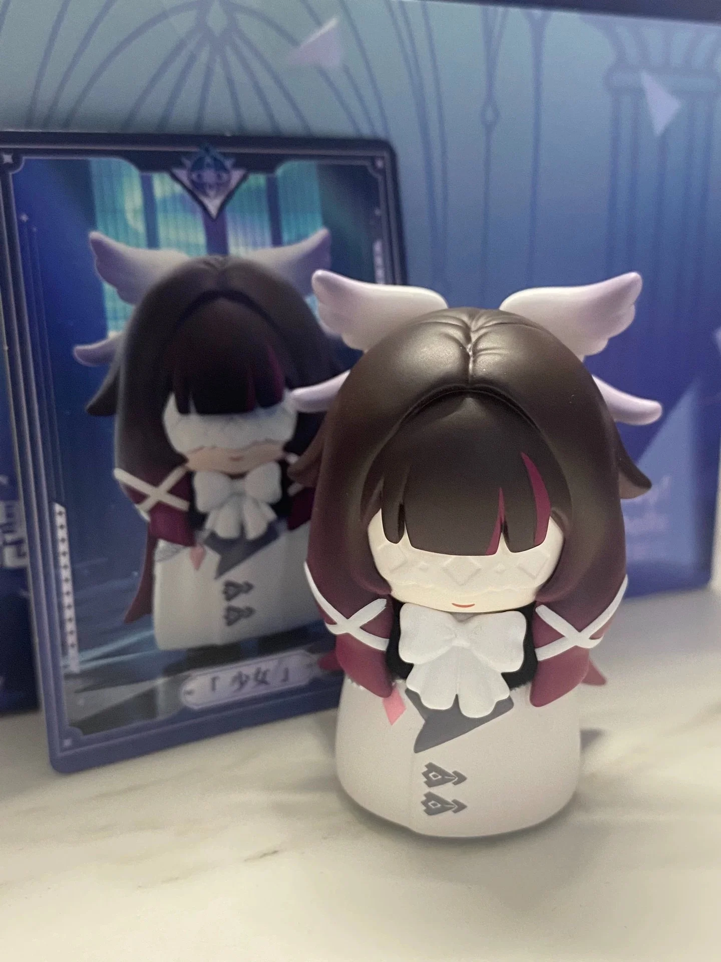 

Новое поступление 2024 года, в наличии Genshin Impact Fatui Columbina, слепая коробка, серия Frost Flame, Q-версия, коллекция фигурок из ПВХ, косплей