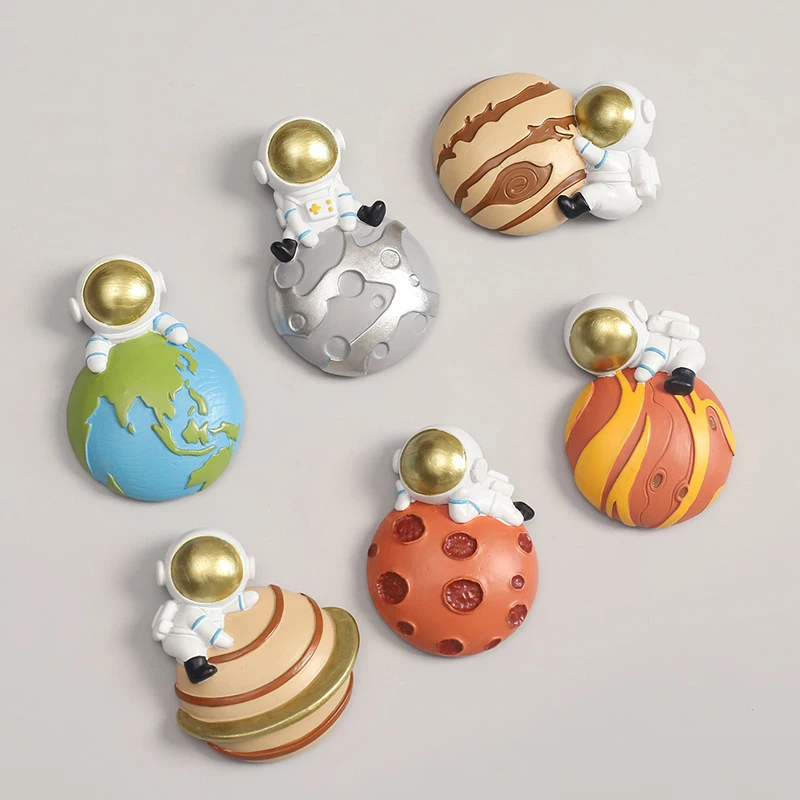 3D Fridge Magnet Resin Planet Astronaut Refrigerator Magnetic Sticker Earth Jupiter Saturn Ornaments Home Decoration Figure