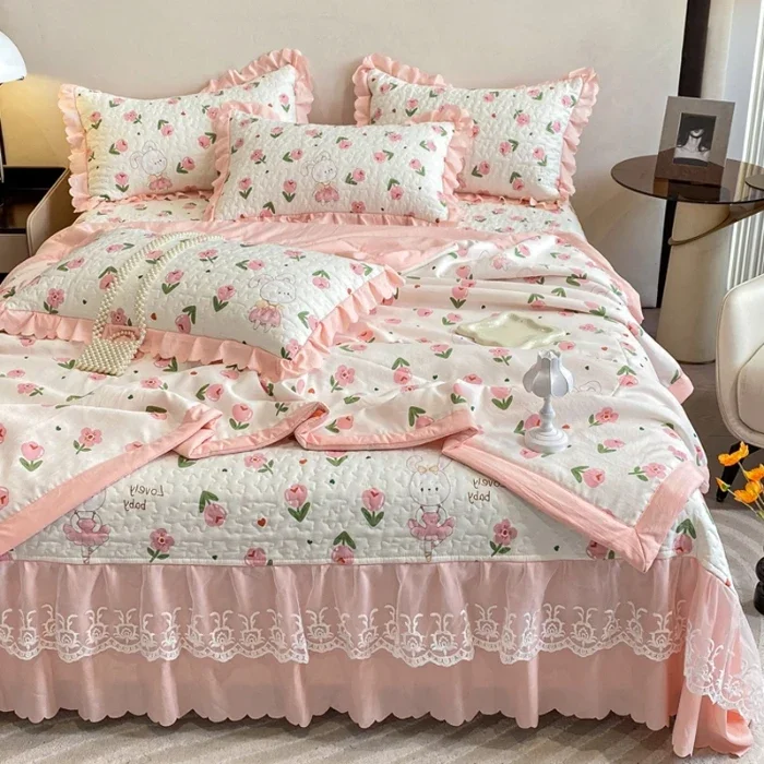 

Simple Pink Flowers Quilt Summer Skin Friendly Thin Comforter Bedroom Soft Comfortable Air-conditioning Thin Blanket Washable