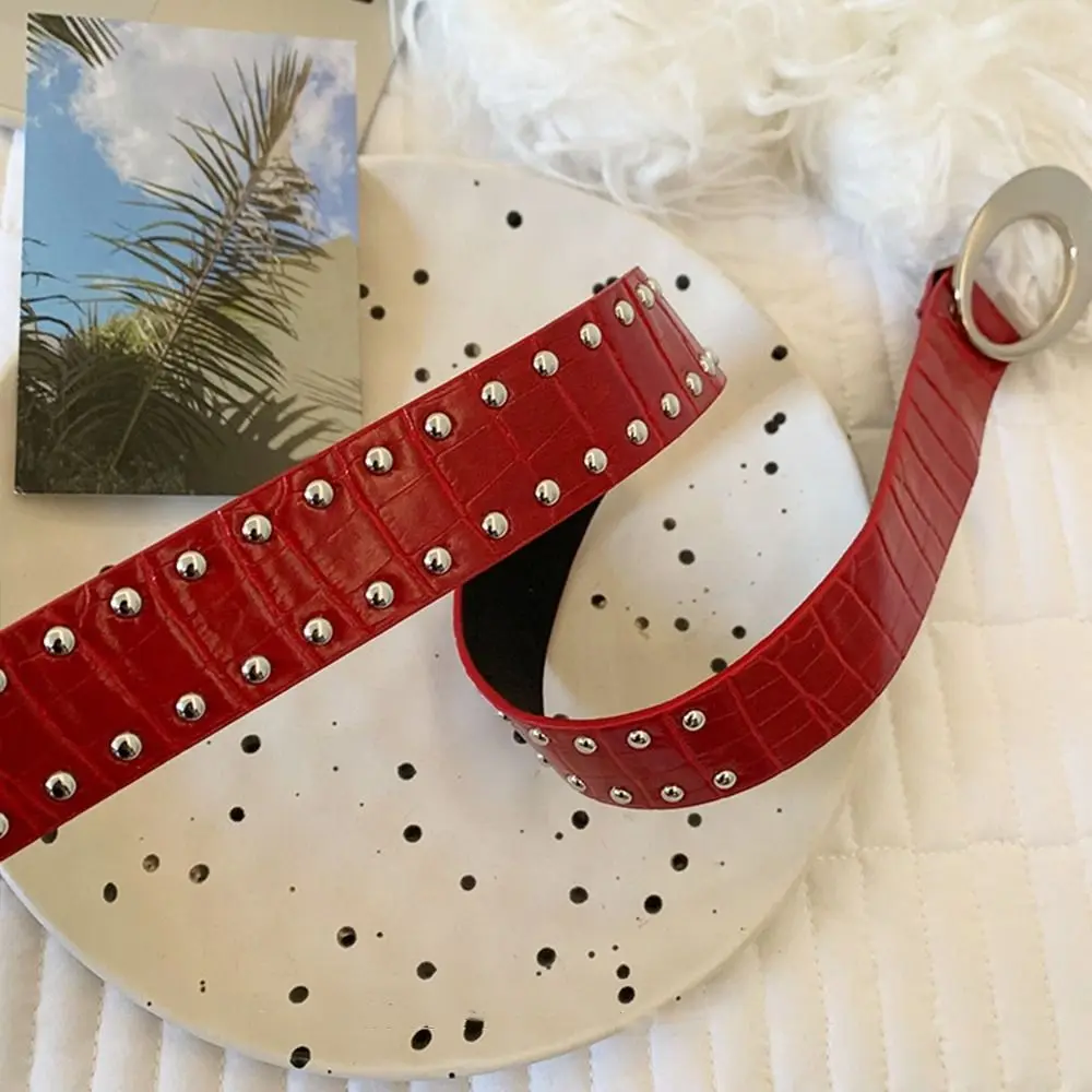 Cinturón con remaches Vintage americano para mujer, cinturón gótico de cuero negro, blanco y rojo, vestido Punk Y2k, cinturón vaquero para niñas picantes
