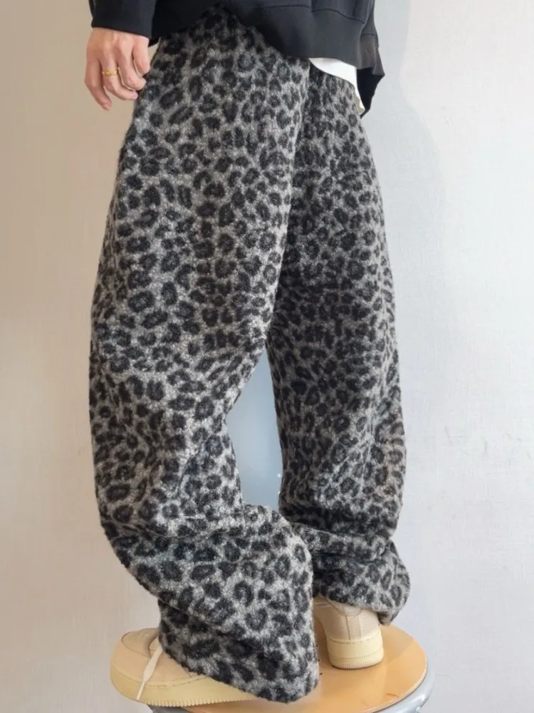 Streetwear Men Versatile Elastic Waist Versatile Flare Pants Fashion Leopard Print Male Pockets Leisure Fleece-Lined Trousers