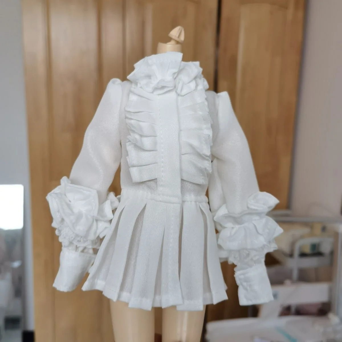 Doll accessories white skirt, fashion bjd clothes 1/4 free shipping