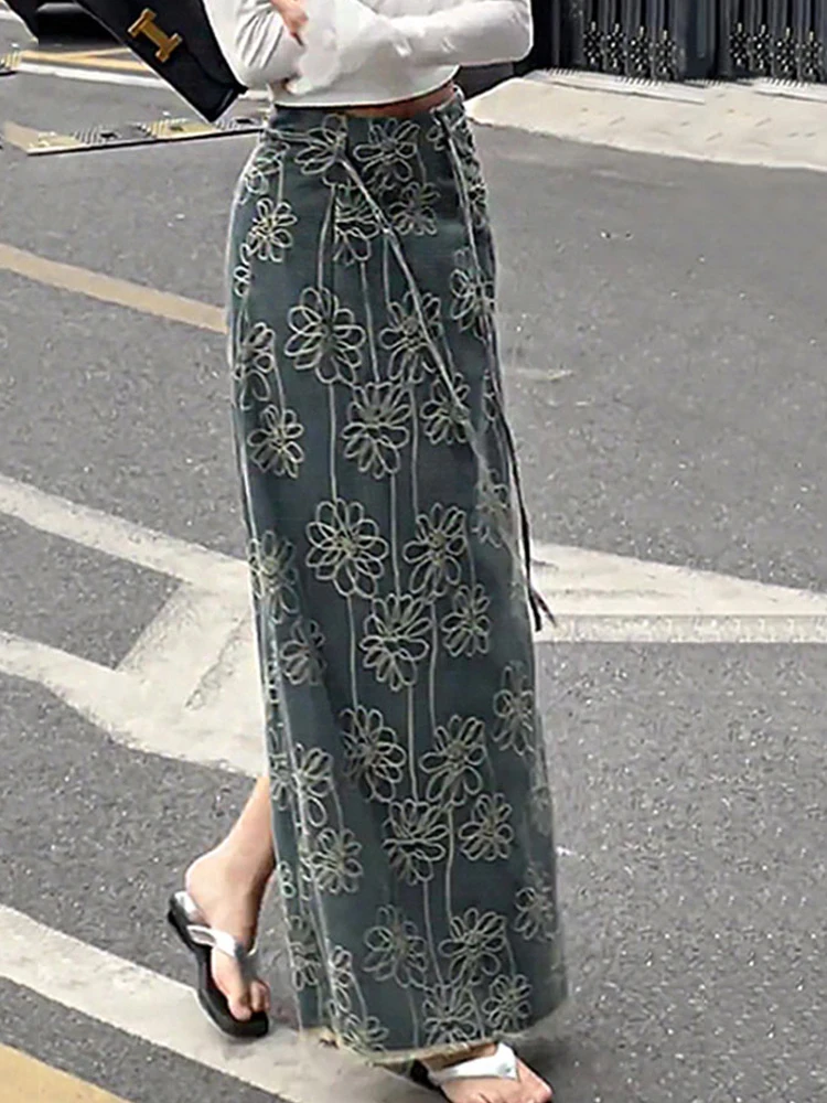 High end Heavy Industry Embroidered Flower Half length Skirt Women Summer Korean Style High Waist Slim Split Cowboy Skirt