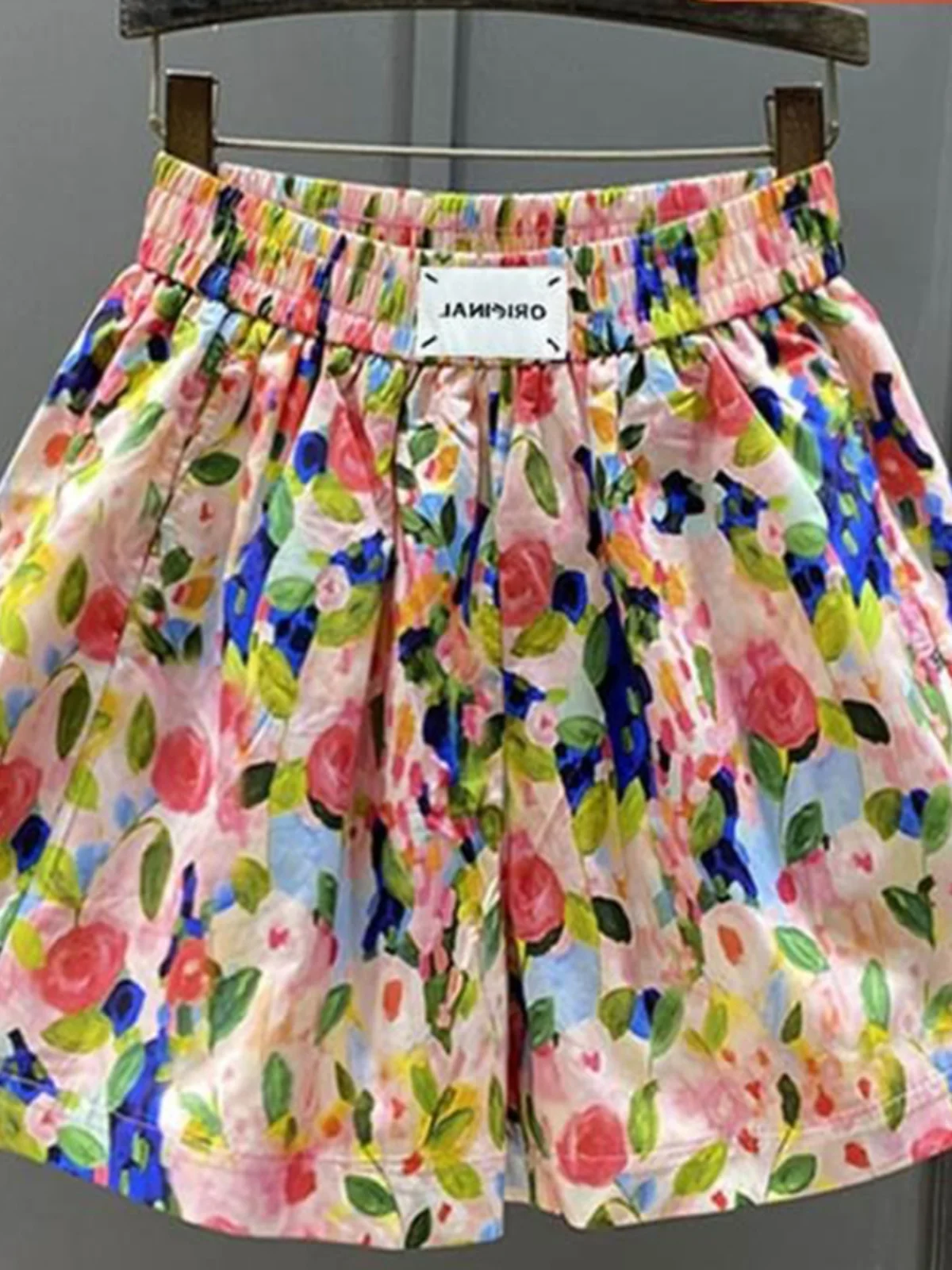 

Универсальные шорты из ледяного шелка для женщин: летние, тонкие, модные, с цветочным принтом, повседневные, с высокой талией, длиной до колена, хит продаж