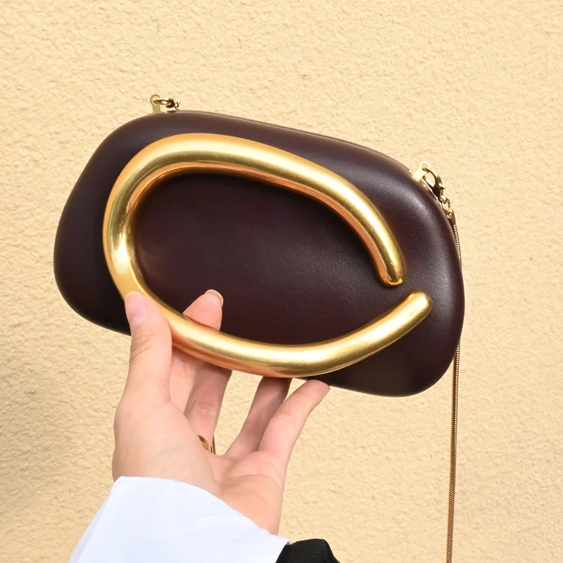 

Pu Leather Clutch Crossbody Shoulder Bag Ladies Retro Metal Handle Shoulder Bag Cosmetics Storage Handbag