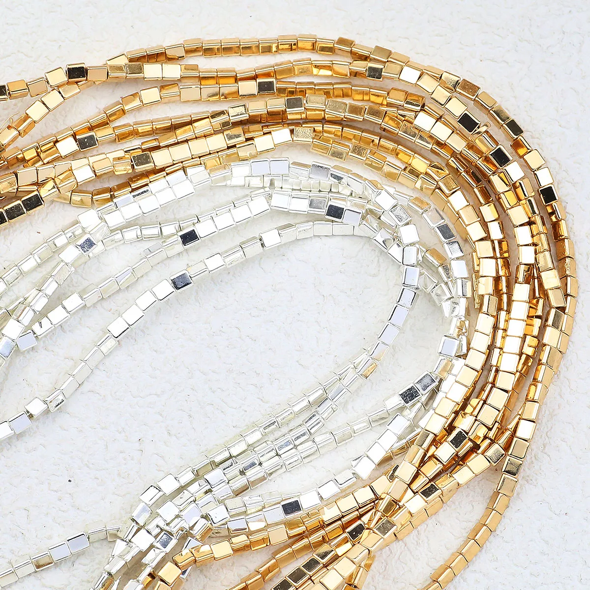 3X3MM Dreiseitige Säule Form Naturstein Hämatit Gold Farbe Perlen Lose Für Schmuck Machen Liebe Armbänder DIY Zubehör