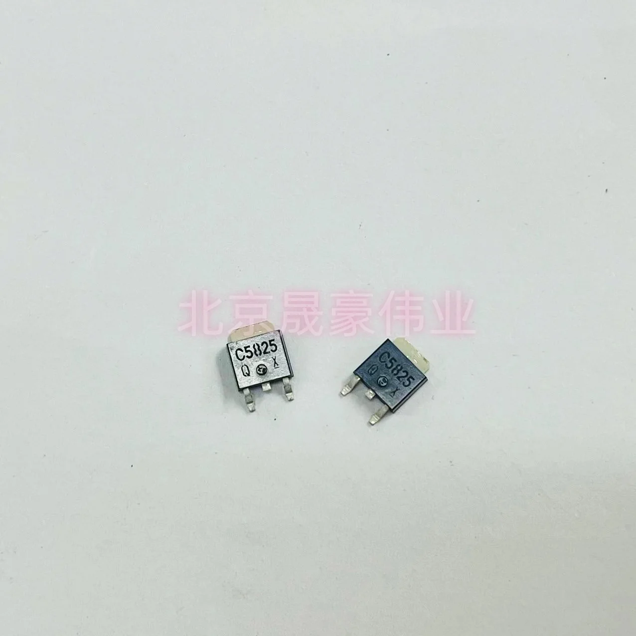 10pcs 2SC5825 3A60V TO-252 NPN SMT transistor