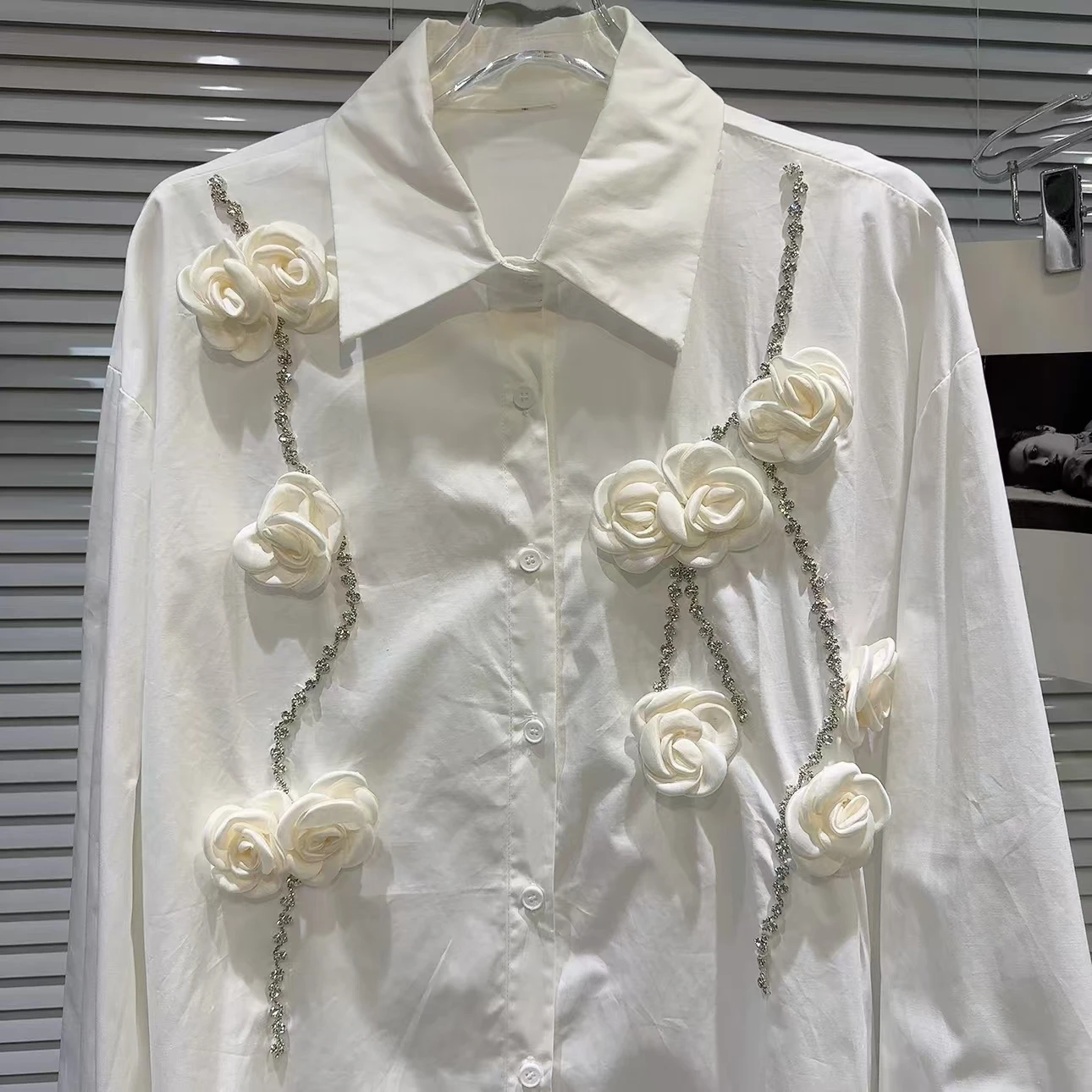 New In 2024 Autumn 3D Flower Diamonds Chain Embroidery Cotton Shirts and Blouses Woman Mid-length Fashion Tops Blusas Clothes