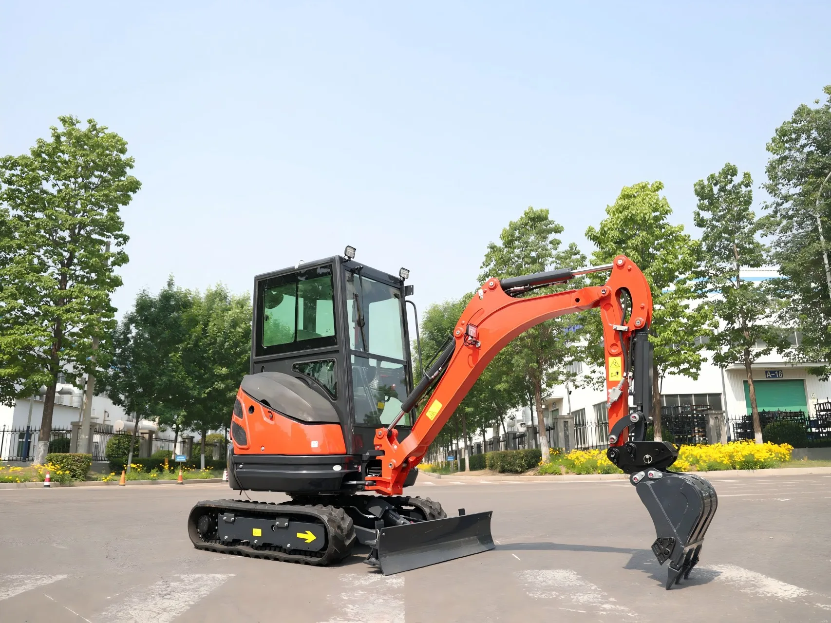Mini Excavadora de 2 Toneladas/2.5 Toneladas, Envío Gratuito, CE, Mini Bagger, Mini Excavadora con Motor Kubota, Excavadoras Agrícolas Personalizadas, Excavadoras de Jardín