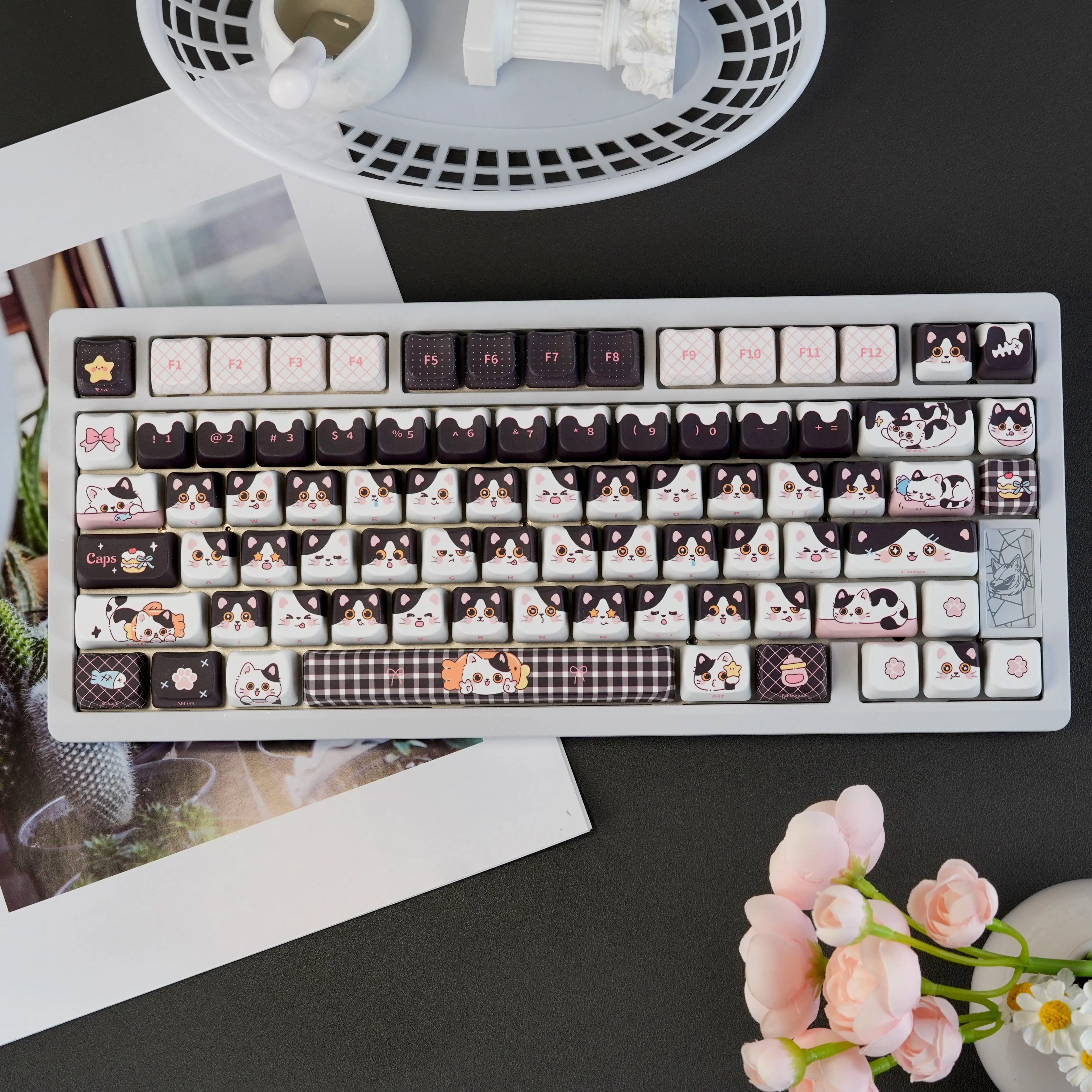 Cow Cat Head Keycap Set Cute Black Cute Five sided Heat Sublimation PBT Keycap Compatible with 60 \ 68 \ 75 \ 87 \ 99 \ 108