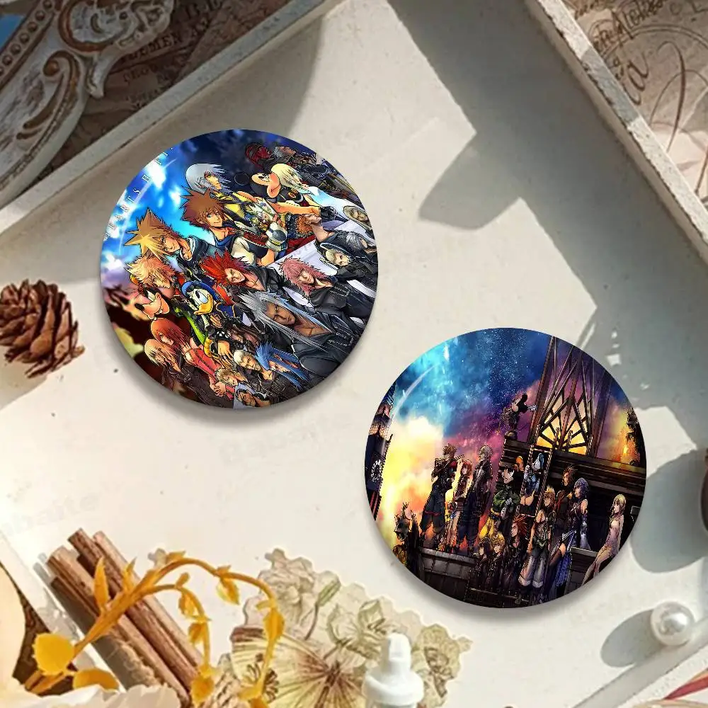 أنيمي K-Kingdom H-قلوب أنيمي زر دبوس بروش اليدوية للملابس الكرتون شارة ظهره الديكور مجوهرات اكسسوارات #4