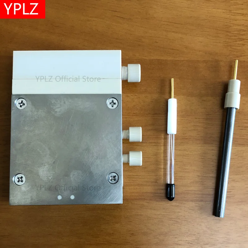 In situ Raman spectroelectrochemical cell