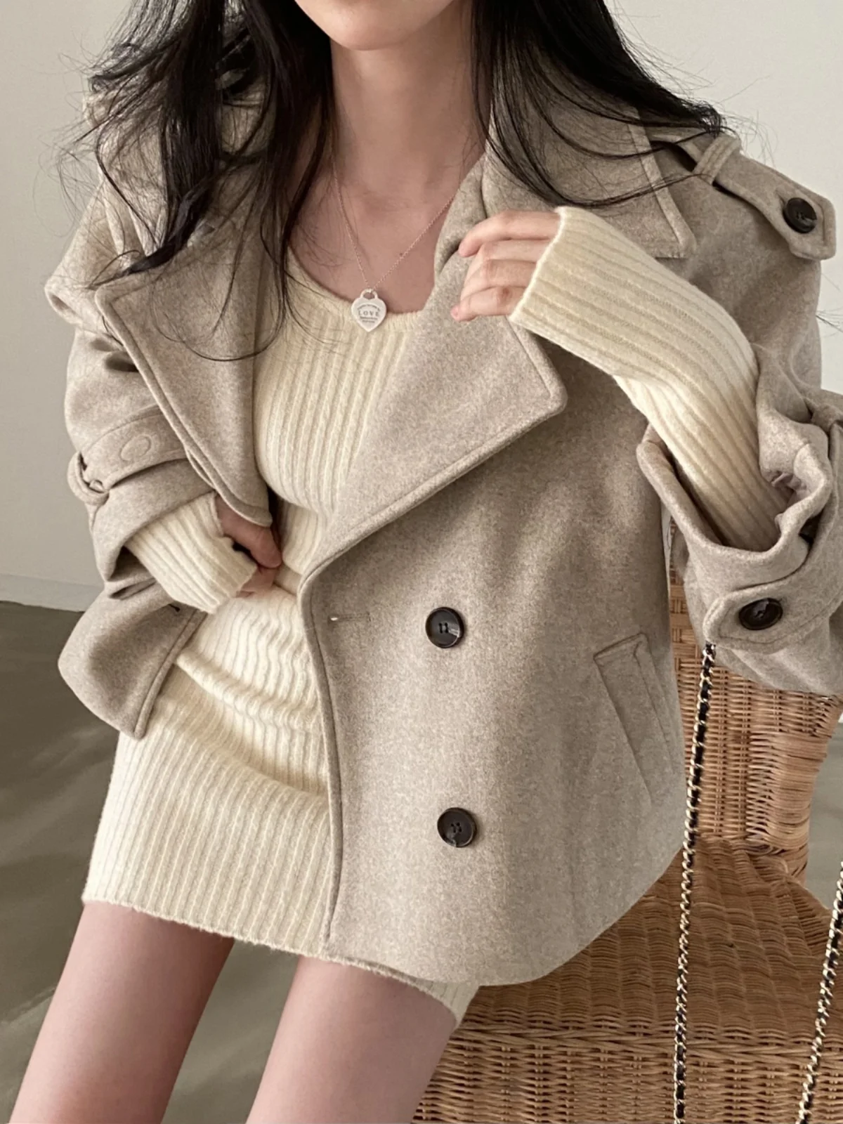 

Thiened ort Woolen Coat Women's Suit Collar Double Button Loose Warm Sveband Tightened Cotton Fabric Commute Sle