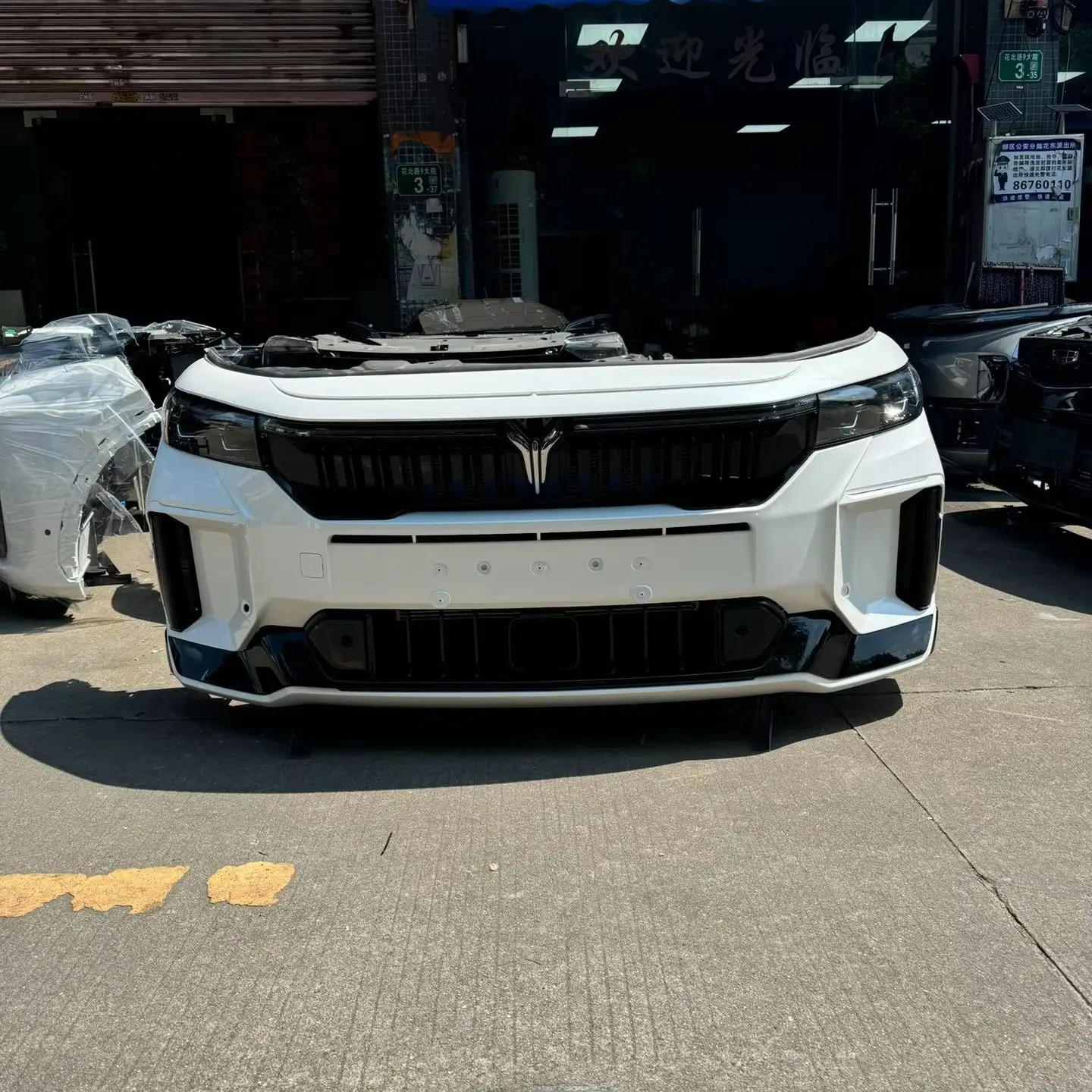 Lantu FREE Front Bumper for 2022-2025 VOYAh Lantu FREE Grille Radiator Fan Headlight Bumper  Lantu FREE Front Bumper Assembly