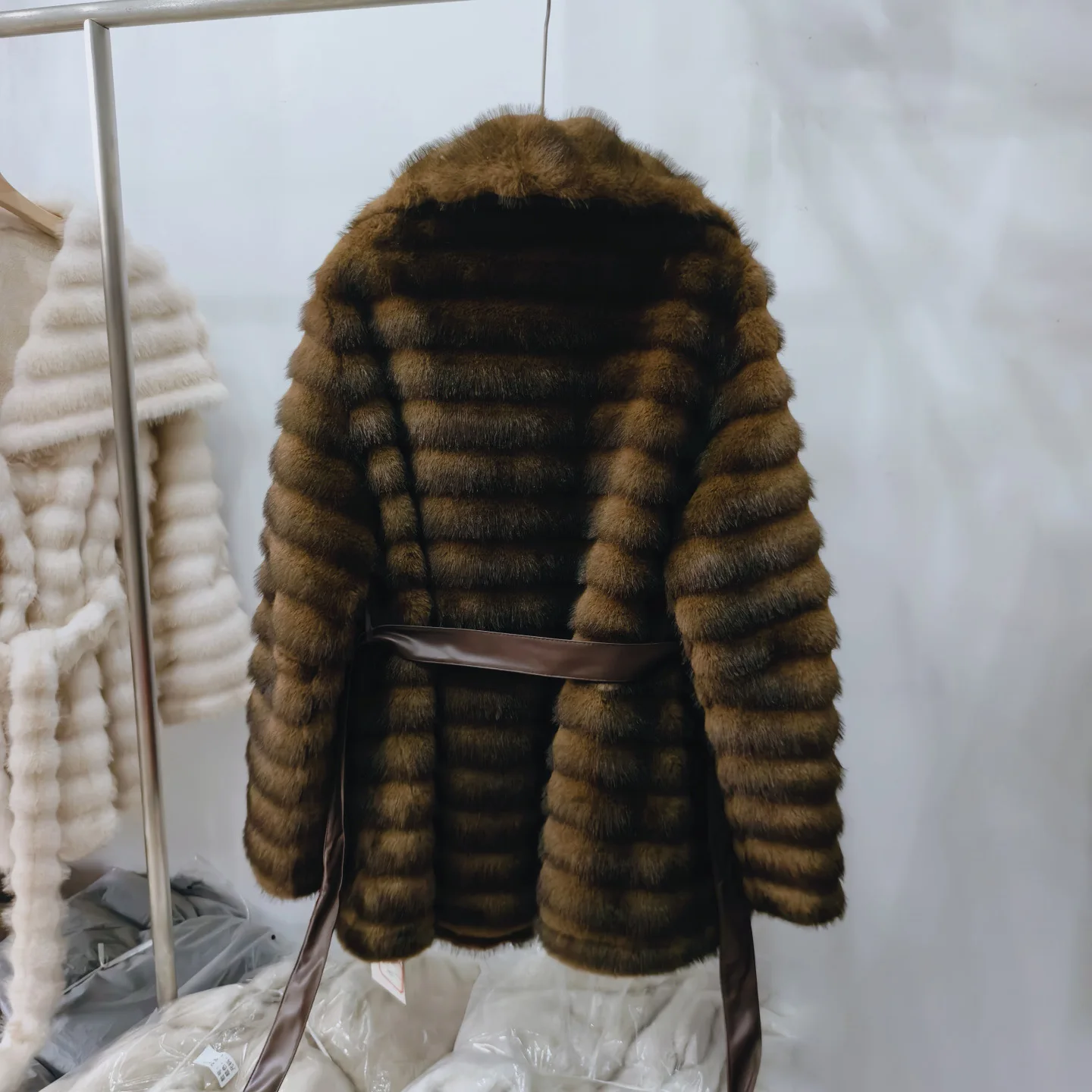 2026 Autumn Winter Chic Thicken Warm Outwear Lady Faux Fur Coat With Belt Women Loose Lapel Layered Contrast Full Sleeves Jacket