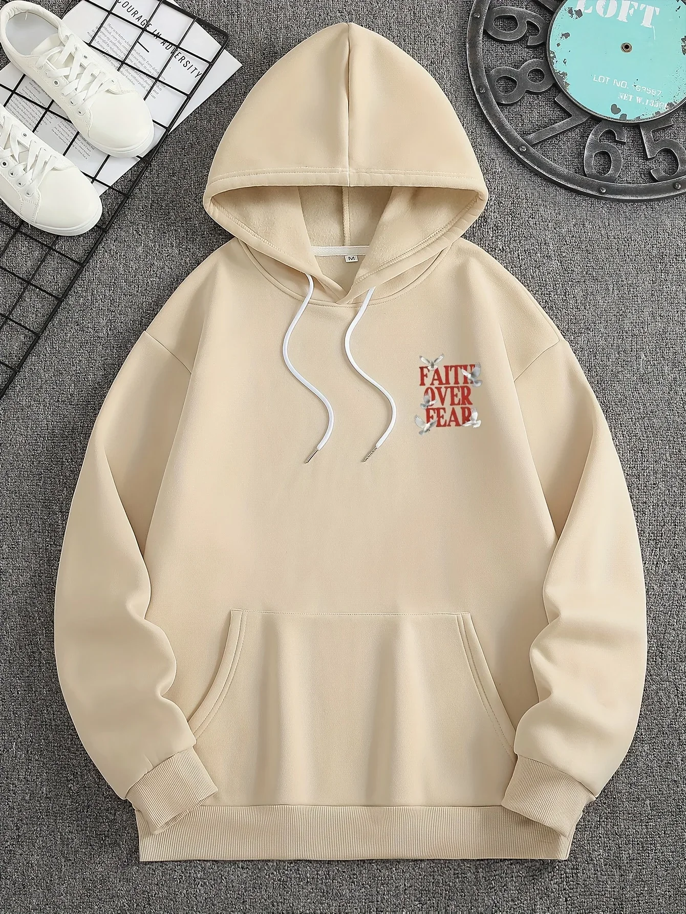 レトロな信仰の引用句がプリントされたホワイトダブメンズフーデ - Street Style Fashion Quotes のレビューと価格