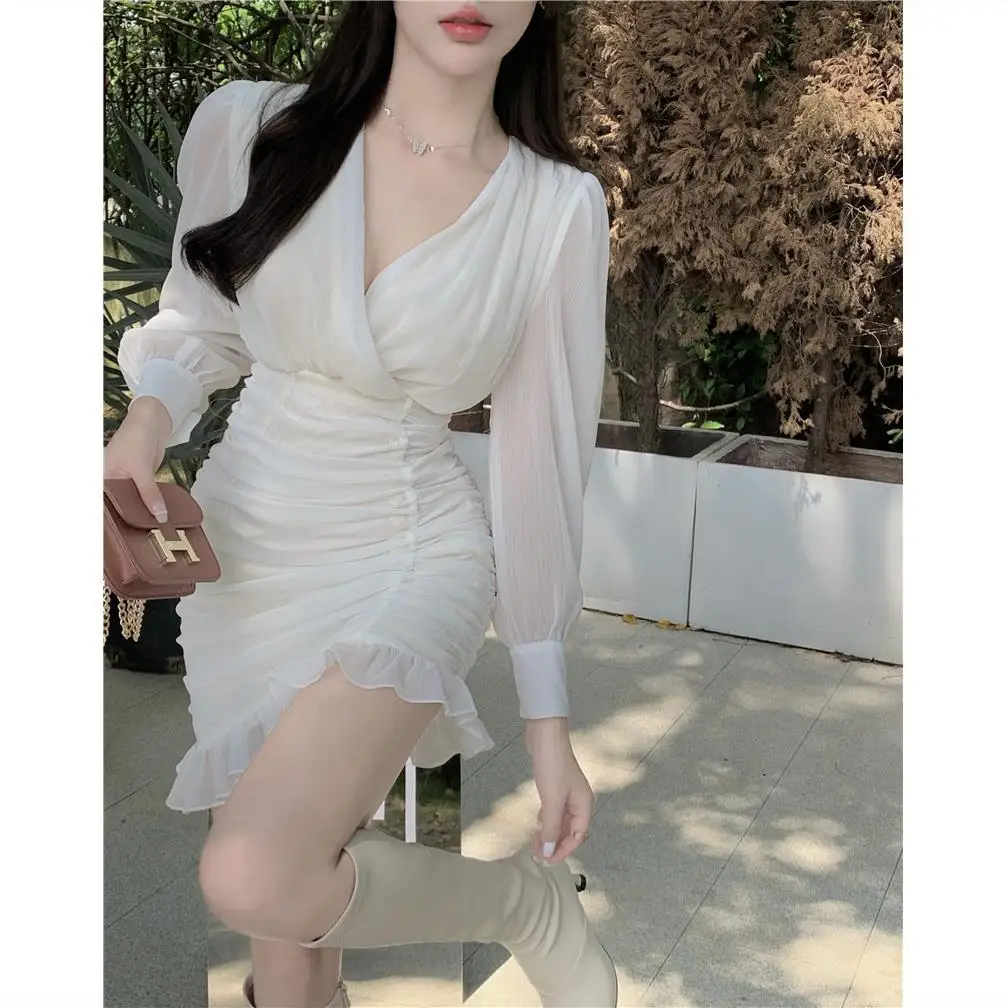 2024 Autumn New French Light Mature Style Bubble Sleeves White Dress with Female Design Sense Wood Ear Chiffon Skirt