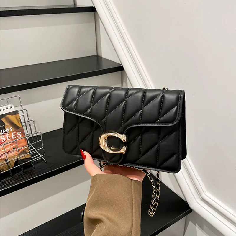 2026 high-end fashion diamond patterned chain shoulder crossbody bag, buy a small square bag and make a profit