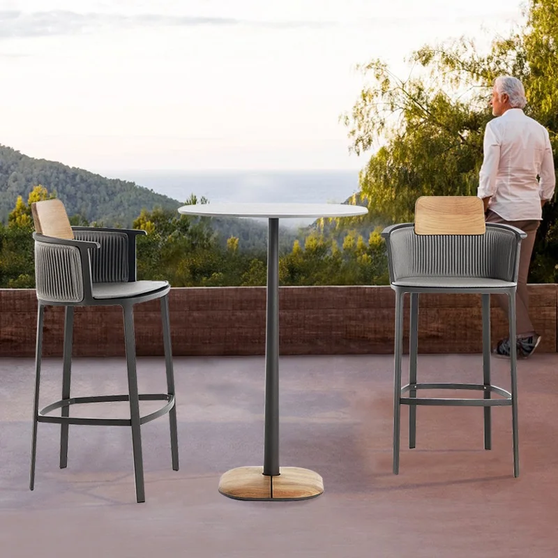 Nordic light luxury outdoor bar chair metal frame high stool suitable for restaurants, cafes and bars