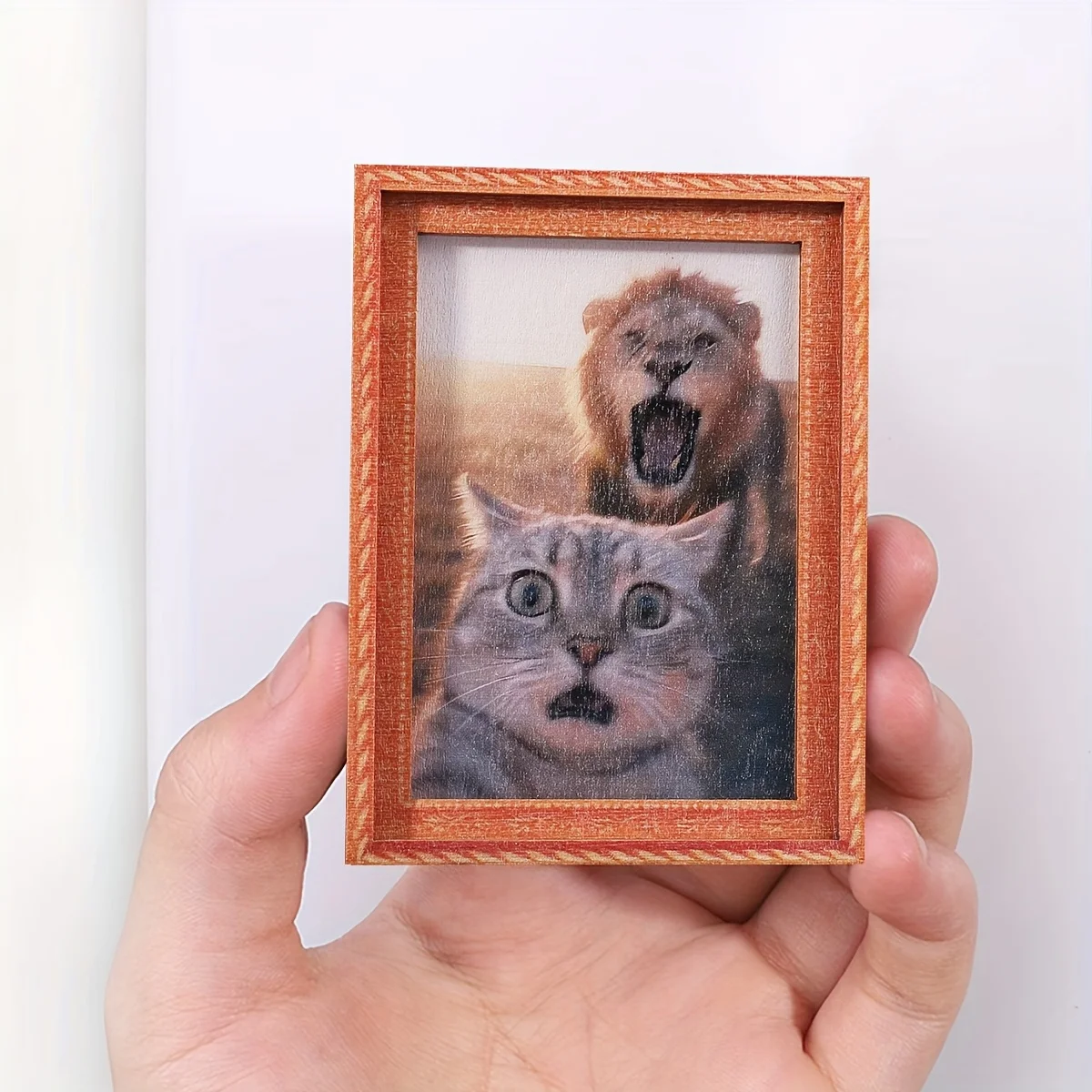 1pc Mini Photo Frame Cat Fridge Magnet, Lion Chasing Cat Pattern Refrigerator Decor for Home Kitchen & Holiday Cat Lover Gift