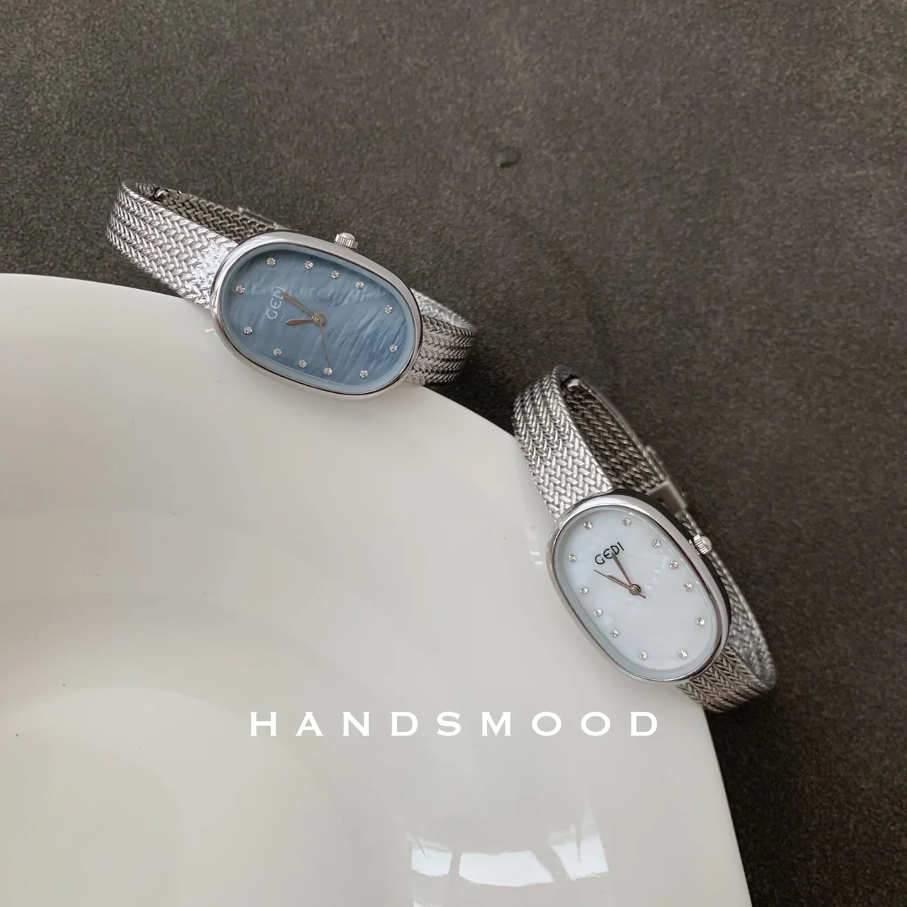 High-quality luxury watch oval fashion temperament motherofpearl silver high end simple quartz women's watch gift for girlfriend