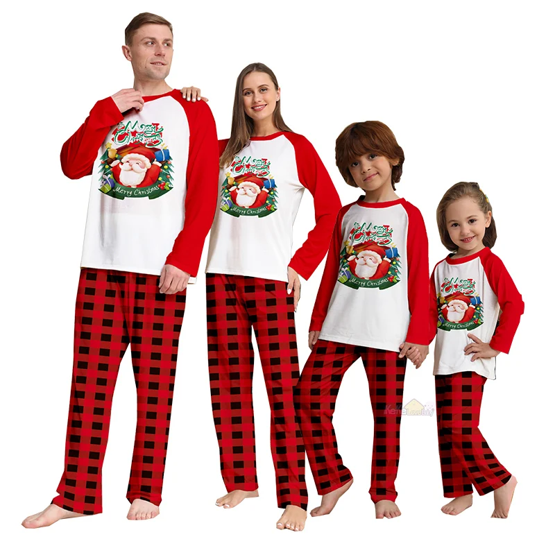 

2025 Christmas Pajamas Matching Family Outfit Adult Kids News Xmas Pyjamas Clothes Set Baby Rompers Casual Sleepwear Family Look