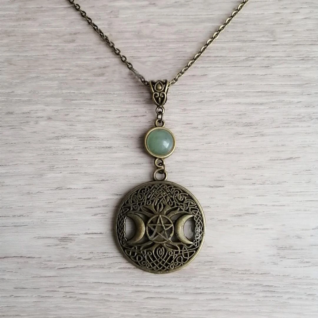 

Moon Pentagram necklace,Gothic jewelry,Vintage,witchcraft accessories,bronze,green stone, pagan,mysterious, Choker For Women Man