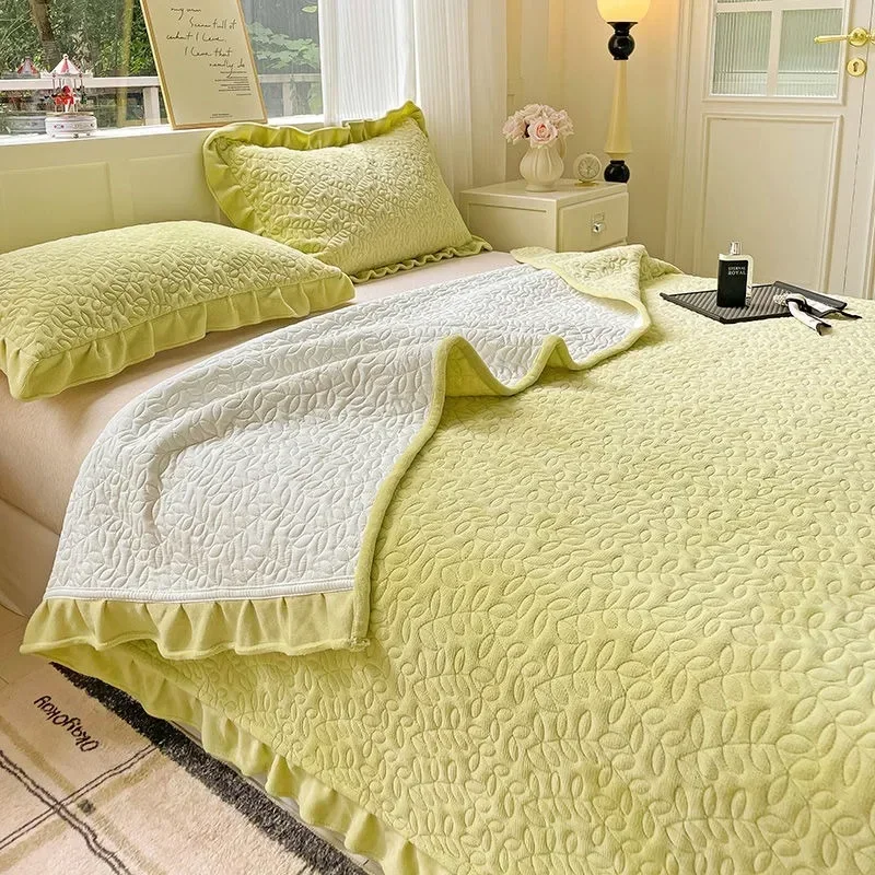 Winter Quilted Warm Milk Velvet Bed Sheet Dormitory Bedspread Double Coverlets Non-slip Mattress Cover Queen Bedsheet Bed Cover