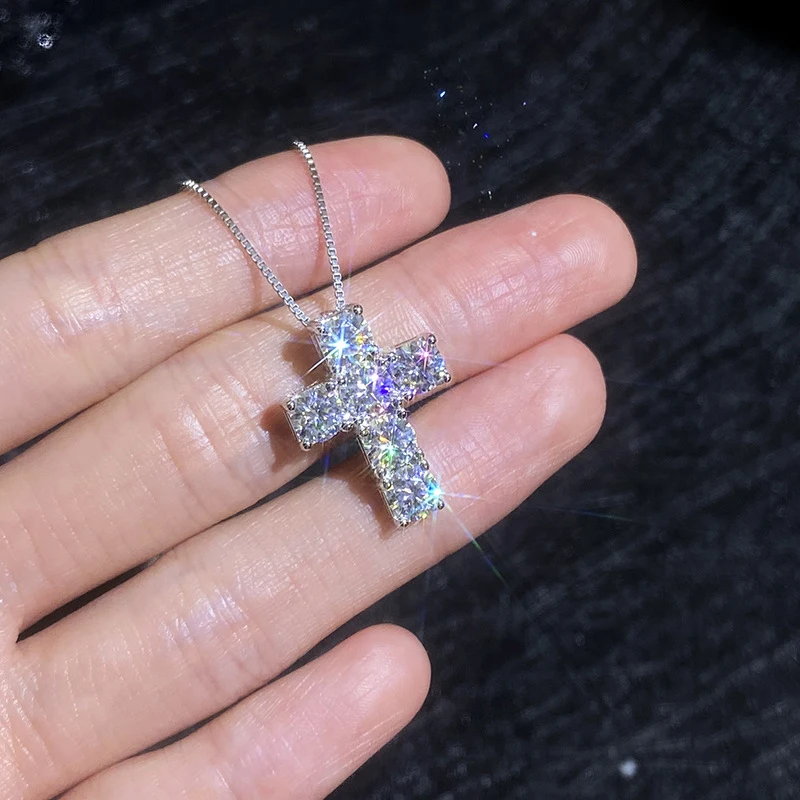 Thumbnail 2 - #5 Trending Moissanite Pendant Necklaces Right Now
