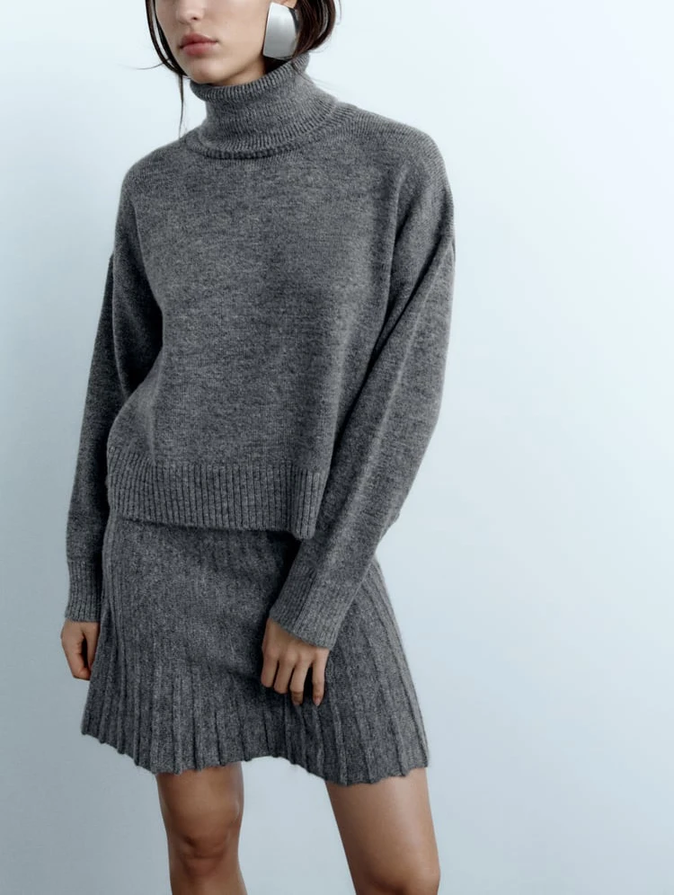 

Осенне-зимний вязаный свитер с высоким воротником, складками и юбкой в рубчик, модный женский комплект, весна 2025 г.