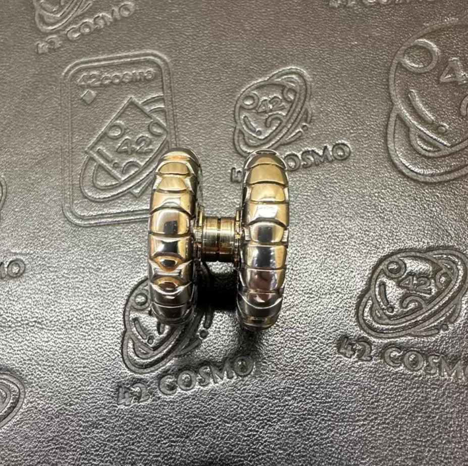 Used EDC Superconducting mushroom button 24.5*16.5*5.2 fidget decompression toy