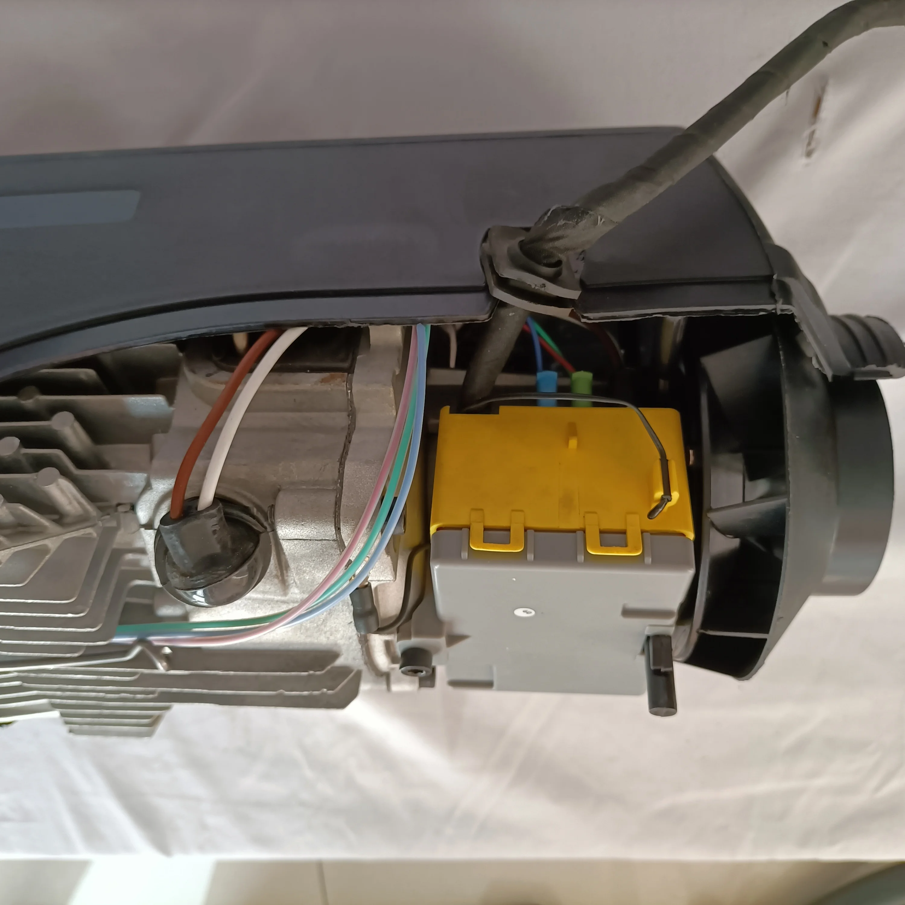 12V/24V 2KW-5KW Portable Diesel Heater - OEM Quality Parking Heater for Trucks & Cars (Fast Heating, Low Noise