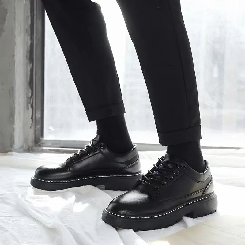 Chaussures en cuir pour hommes à la mode formelles associées à des costumes Occasions rencontres chaussures décontractées d'affaires pour hommes chaussures simples et polyvalentes