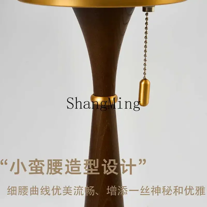 

CLL solid wood table, living room retro high-end ornament, bedroom bedside table, medieval atmosphere decoration